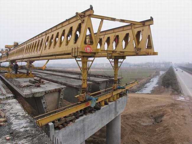 Honeycomb type bridge girder launcher